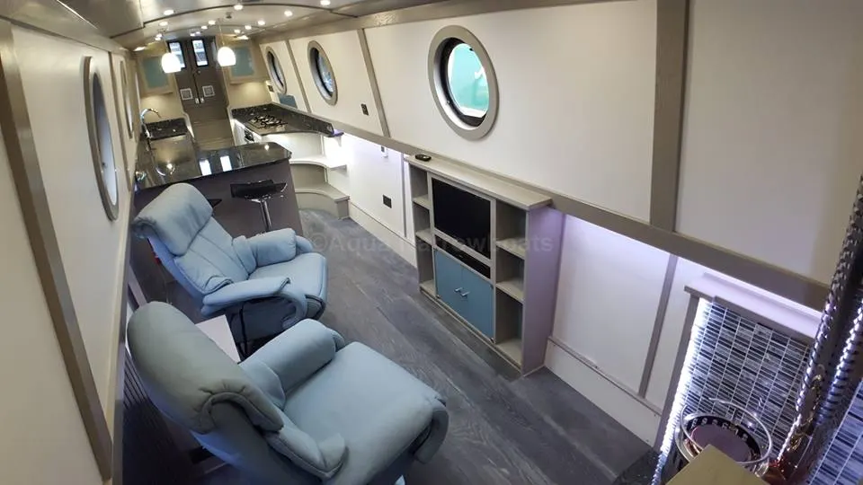bespoke narrowboat builder