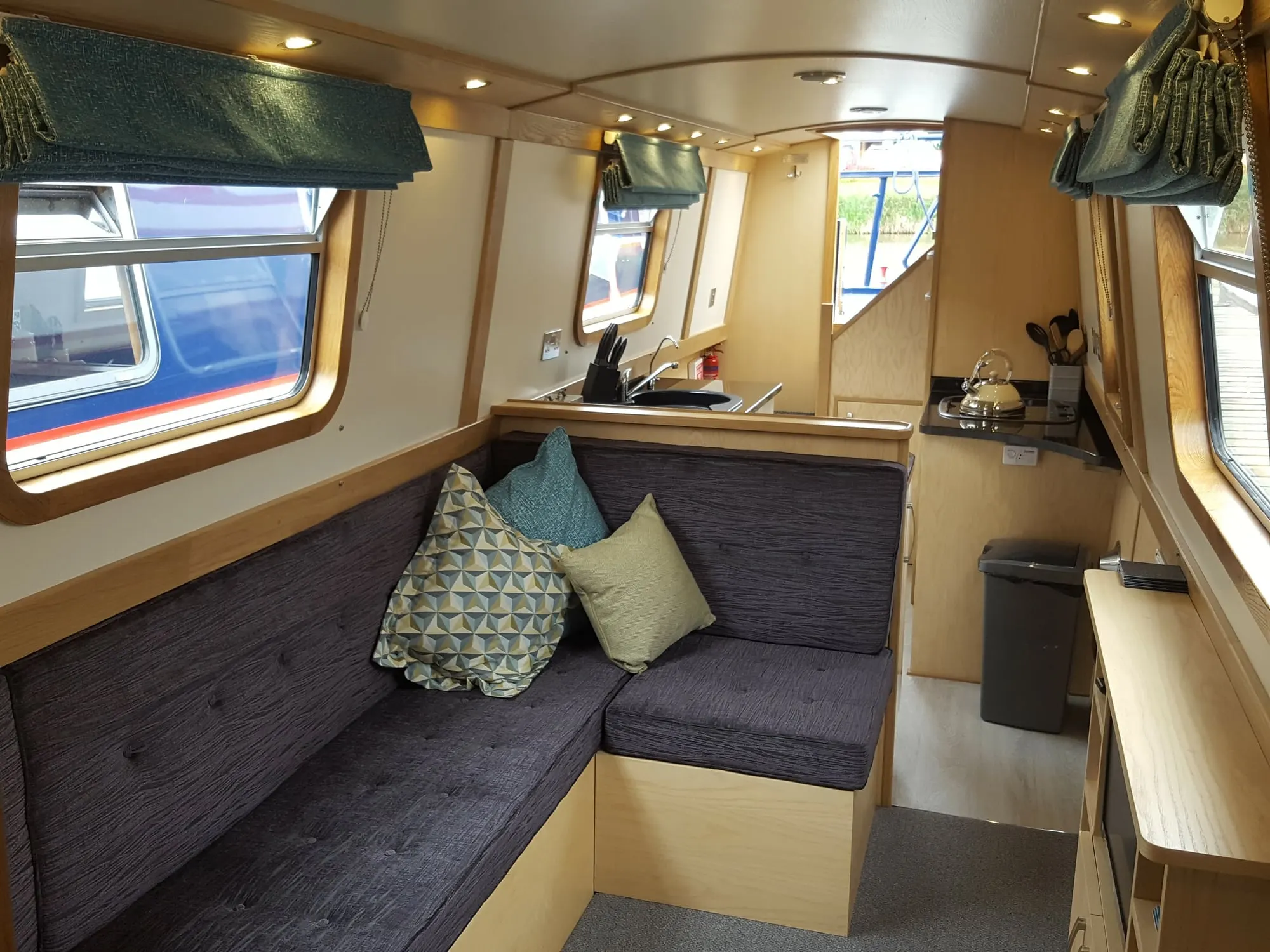 50ft Ex-Hire Narrowboat ‘Aqua Vie’ For Sale – Sorry Now Sold, photo 3
