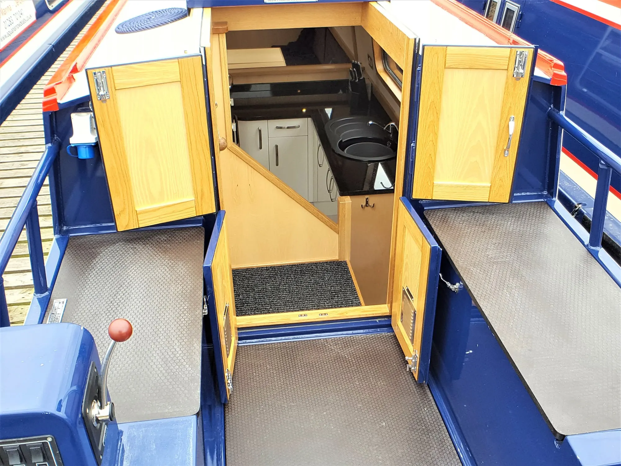 50ft Ex-Hire Narrowboat ‘Aqua Vie’ For Sale – Sorry Now Sold, photo 9