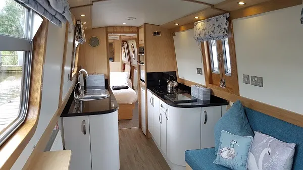 narrowboat builders