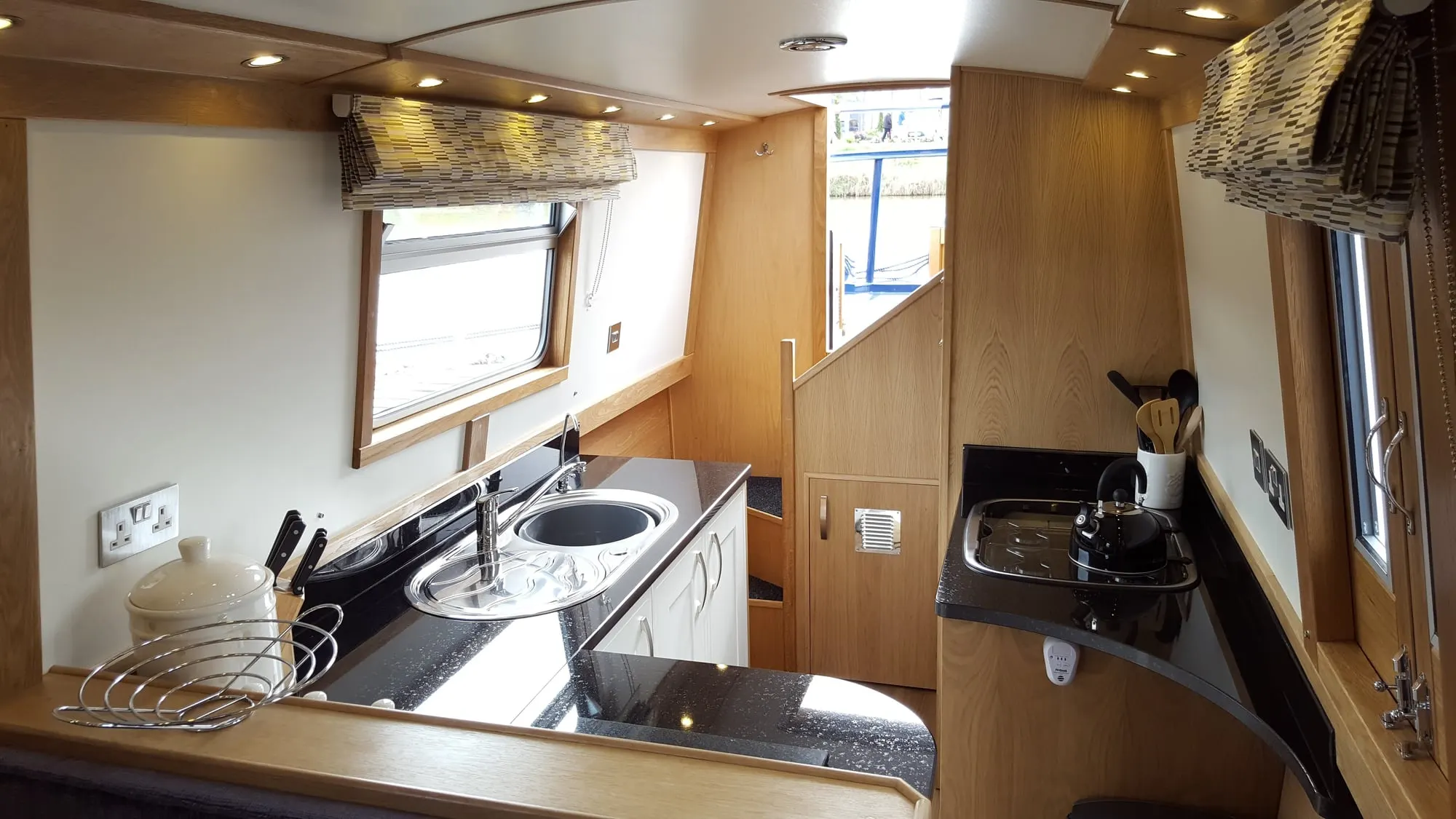 58ft Ex-Hire Narrowboat ‘Aqua Beatha’ For Sale – Sorry Now Sold, photo 1