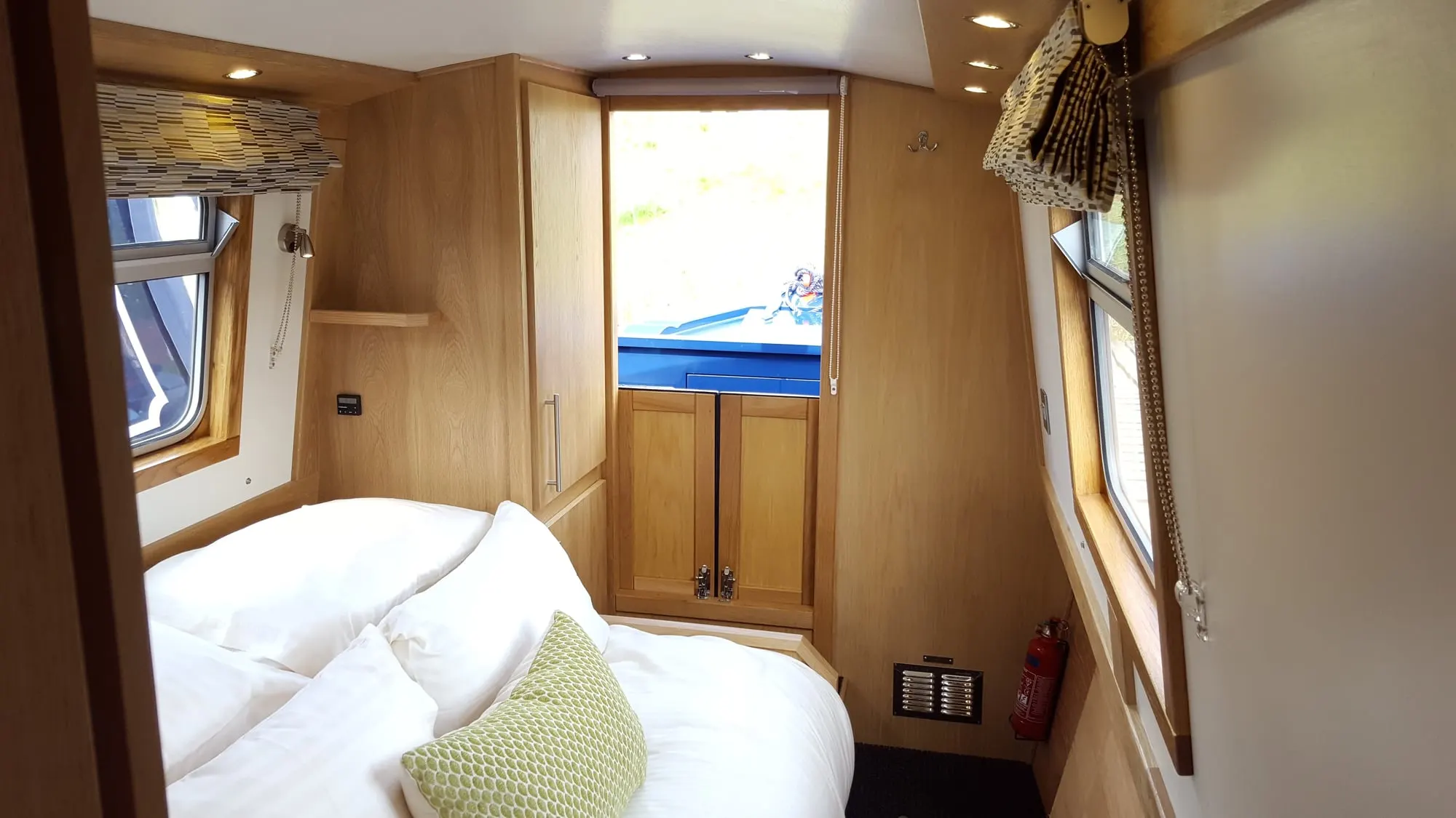 58ft Ex-Hire Narrowboat ‘Aqua Beatha’ For Sale – Sorry Now Sold, photo 7