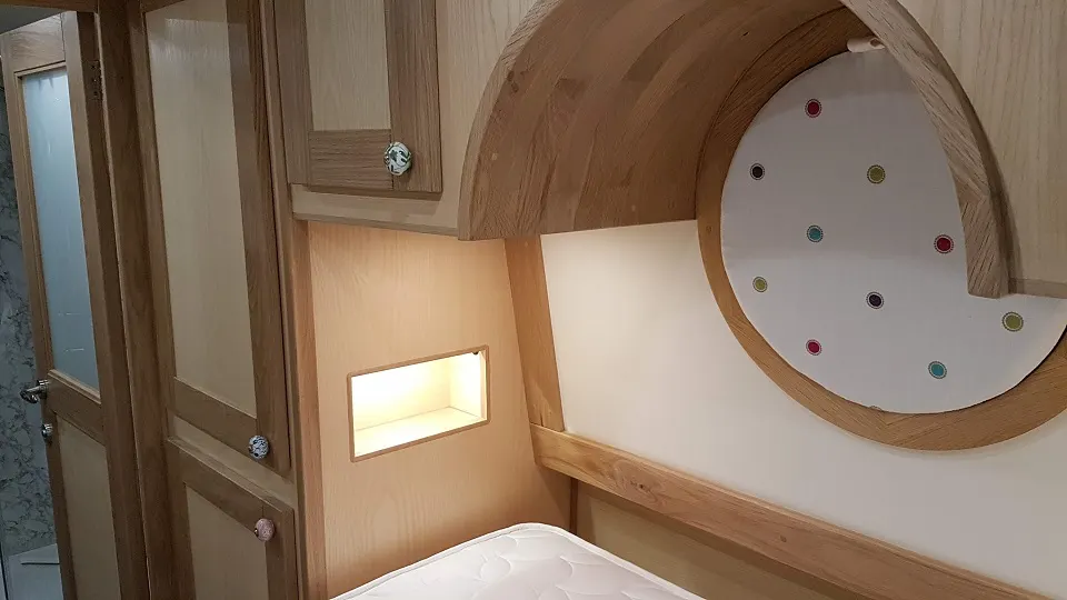 narrowboat builders