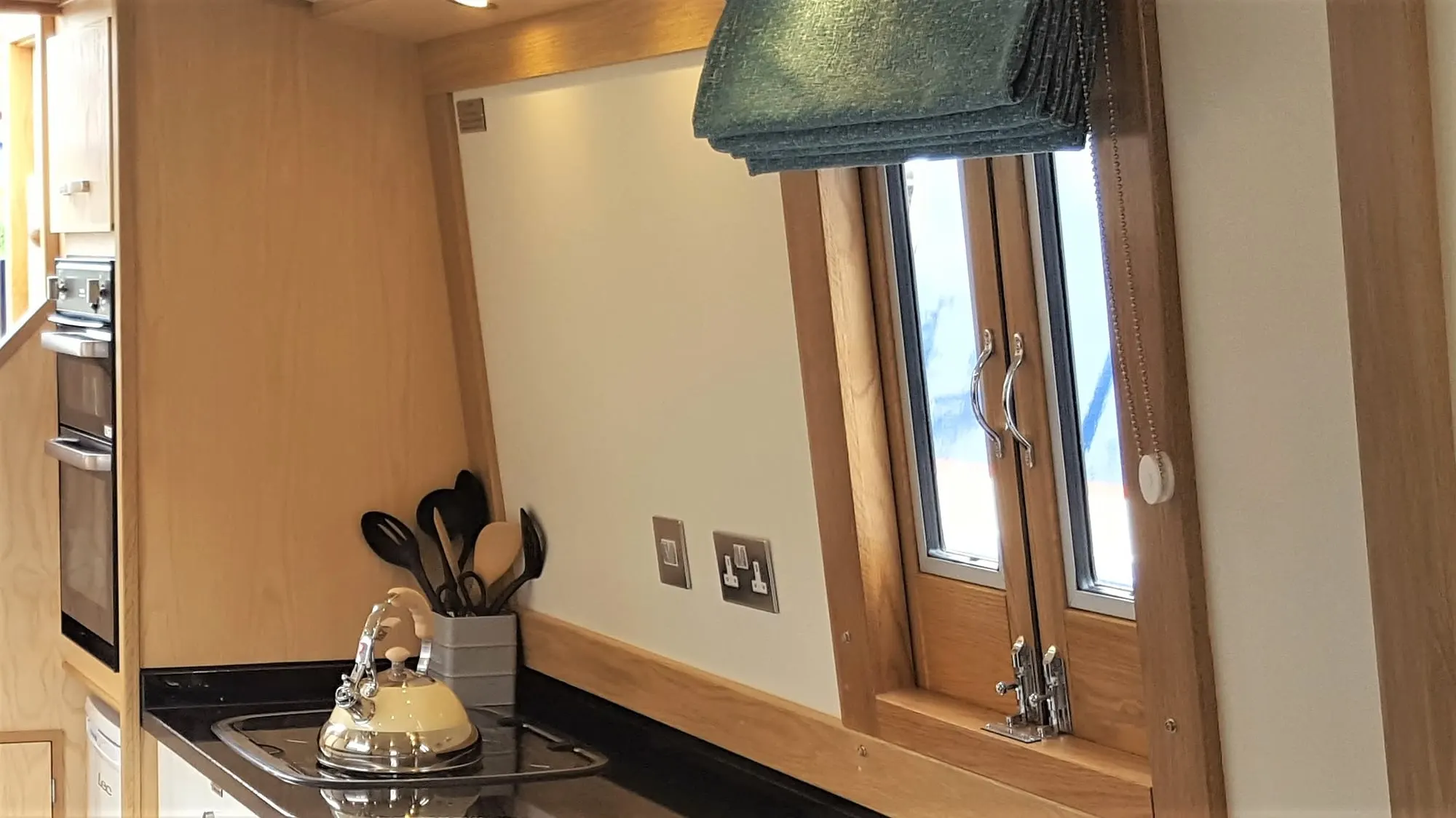 50ft Ex-Hire Narrowboat ‘Aqua Vie’ For Sale – Sorry Now Sold, photo 2
