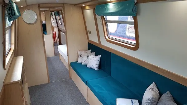 narrowboat hire