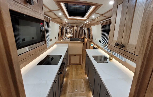 20251015_075511 – Resized for website – Infinity Luxury Narrowboat Hire