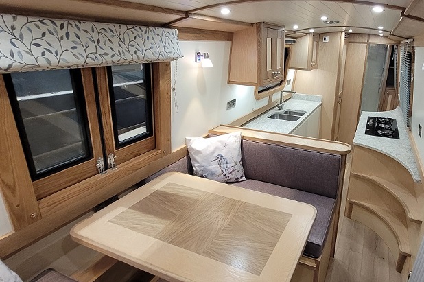 narrowboat builders