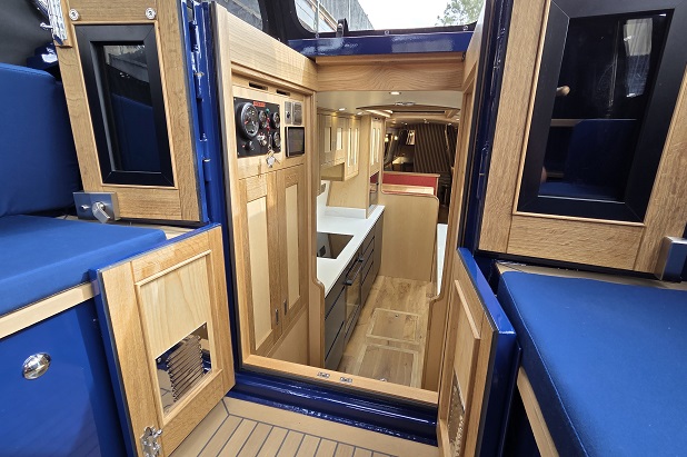 narrowboat builders